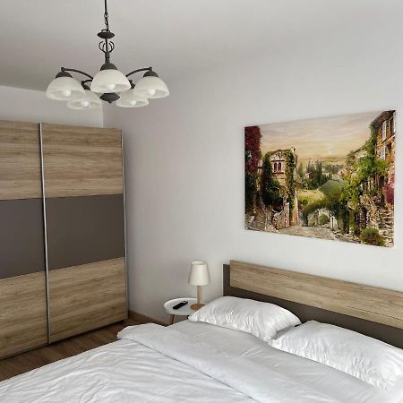 Angels Apartment 2 Oradea Exterior photo